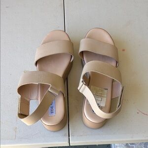 Steve Madden platform sandal